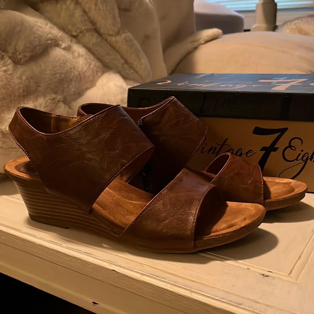 Leather sandals
